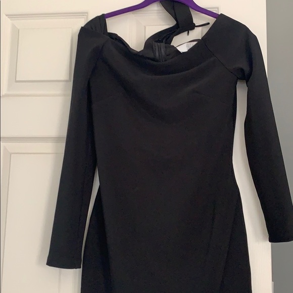 Black Long-Sleeve Formal Dress with choker - Picture 6 of 6